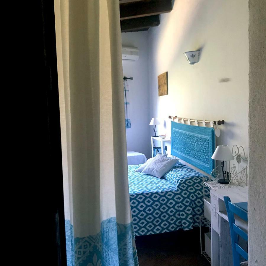 B&B La Tasgia Aggius Екстер'єр фото